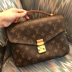 Authentic Louis Vuitton P.O. metis message bag